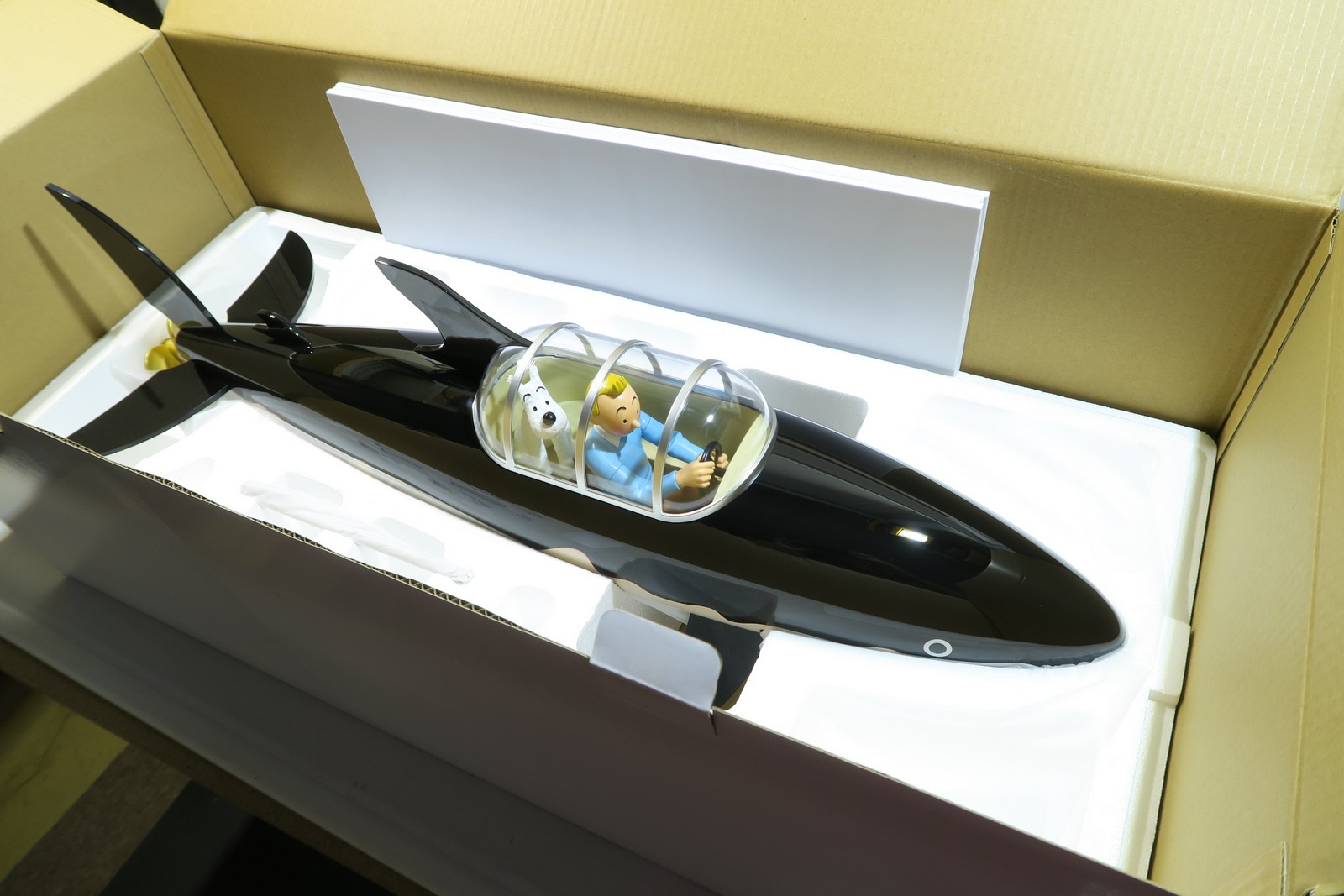 Tim & Struppi Hai U-Boot 77 cm !!! Kunstharz Moulinsart 40029 Tim & Struppi Hai U-Boot 77 cm !!! Kunstharz Moulinsart 40029