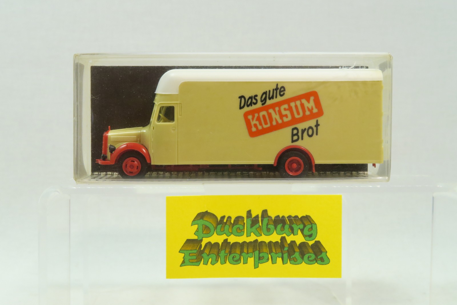 Albedo 1:87 LKW x Mercedes MB Koffer Konsum Brot in OVP 174393 Albedo 1:87 LKW x Mercedes MB Koffer Konsum Brot in OVP 174393