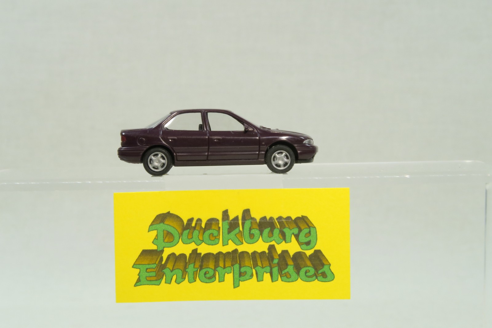 Rietze 1:87 PKW x Ford Mondeo Ghia violett lose 181372 Rietze 1:87 PKW x Ford Mondeo Ghia violett lose 181372