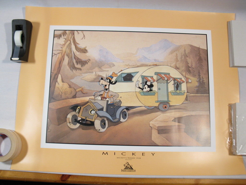 Poster Kunstdruck: Micky und Goofy im Trailer Demons + Merveilles 72868 Poster Kunstdruck: Micky und Goofy im Trailer Demons + Merveilles 72868