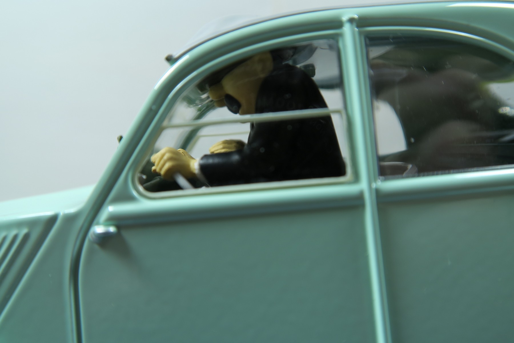 Tim & Struppi Tintin Auto 1/24 Schultzes 2 CV "Ente"  Moulinsart 29908