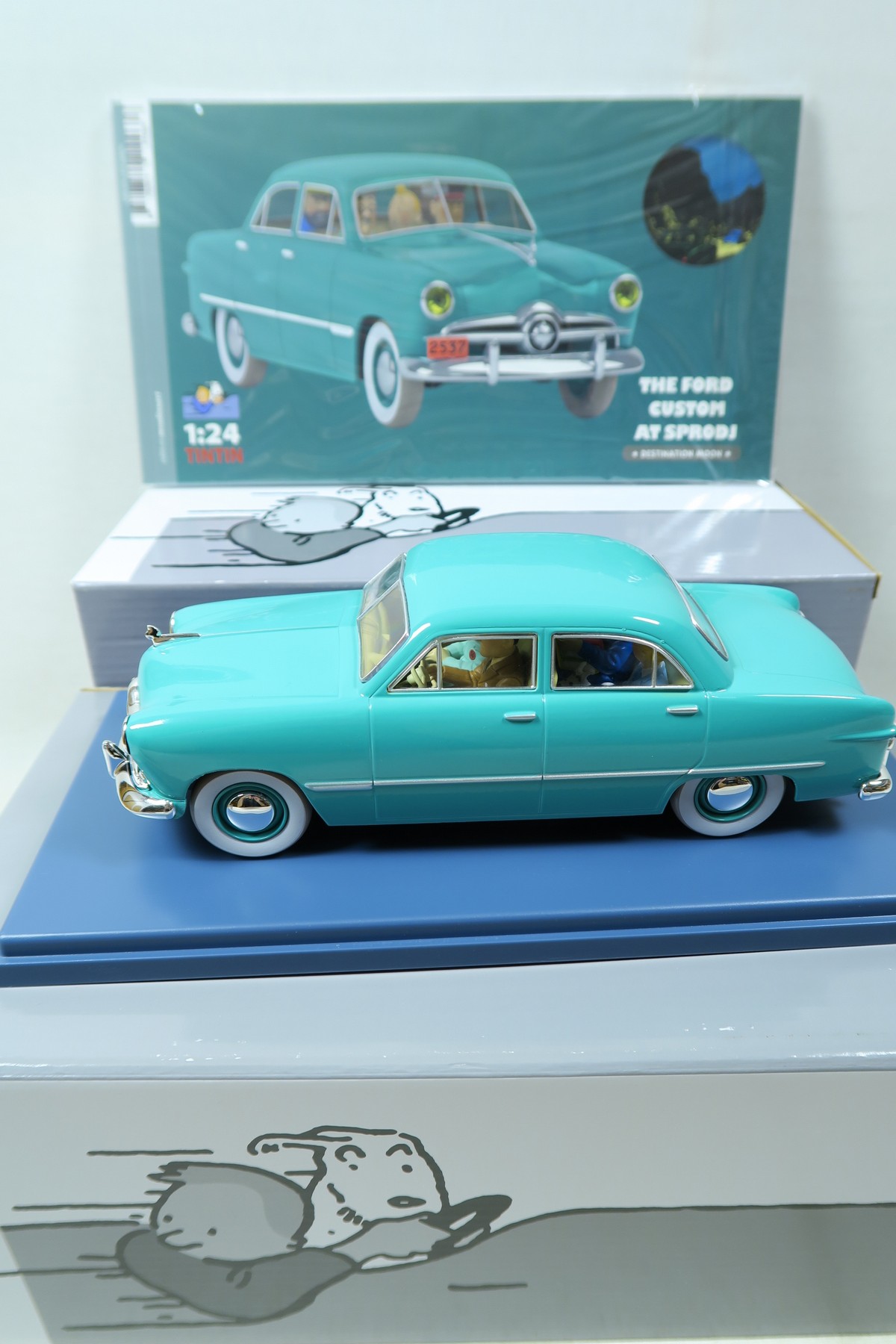 Tim & Struppi Tintin Auto 1/24 Ford Custom Moulinsart 29940 Tim & Struppi Tintin Auto 1/24 Ford Custom Moulinsart 29940