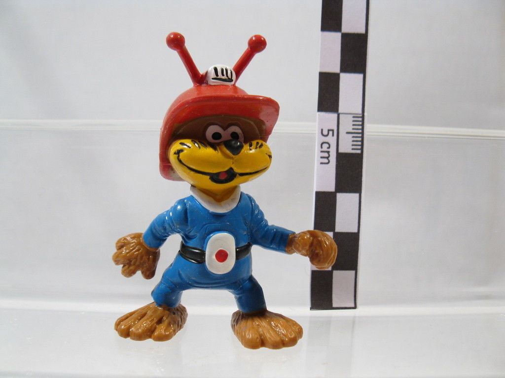 KOSMI Comicfigur Fa. Schleich 1985 Le Scrameustache 60268 KOSMI Comicfigur Fa. Schleich 1985 Le Scrameustache 60268
