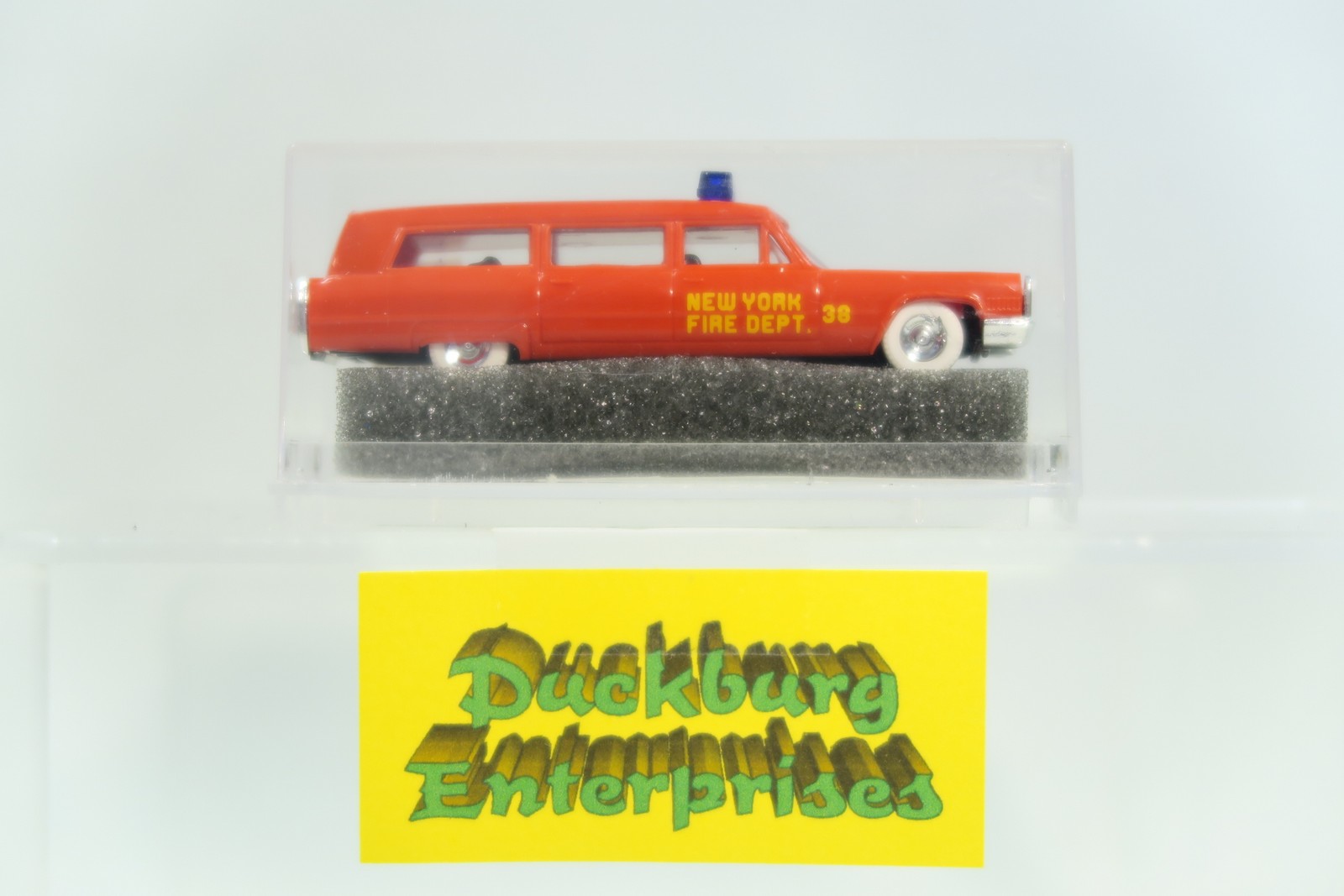 Praline / Revell  1:87 LKW 2908 Caddy Lux NYC Fire Dept. in OVP 174787
