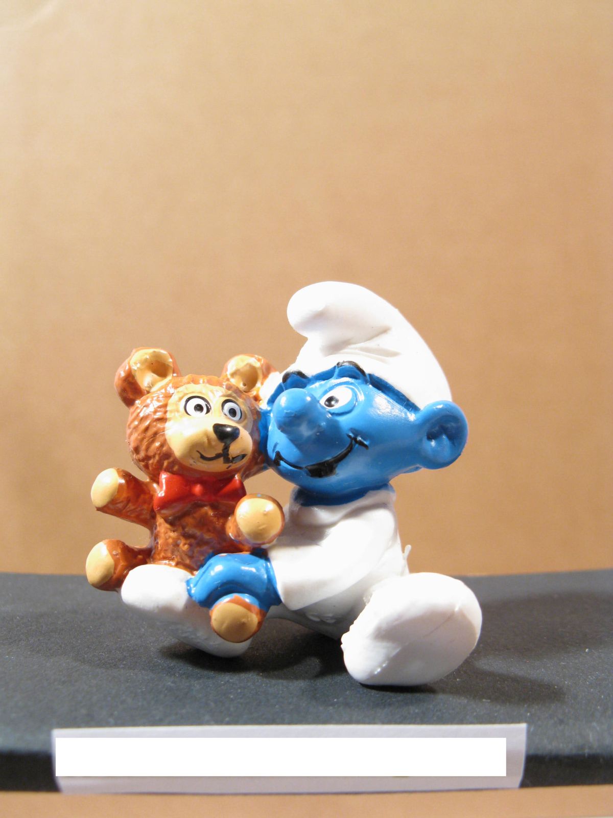 Baby Schlumpf mit Teddy Variante 207a Schleich # 20205 smurf puffi schtroumpf 27718+ Baby Schlumpf mit Teddy Variante 207a Schleich # 20205 smurf puffi schtroumpf 27718+