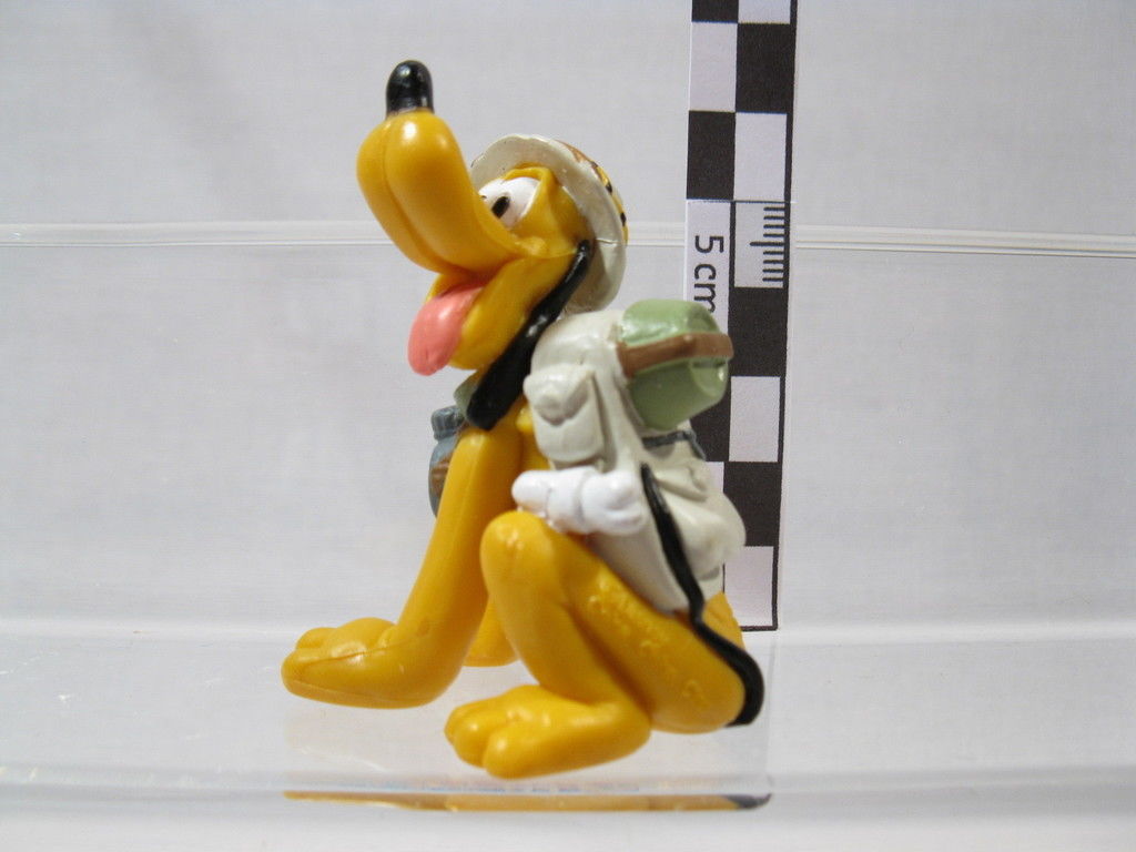 Disney Safari Park Serie 1999 :  PLUTO  in Safari Outfit   60137 Disney Safari Park Serie 1999 :  PLUTO  in Safari Outfit   60137