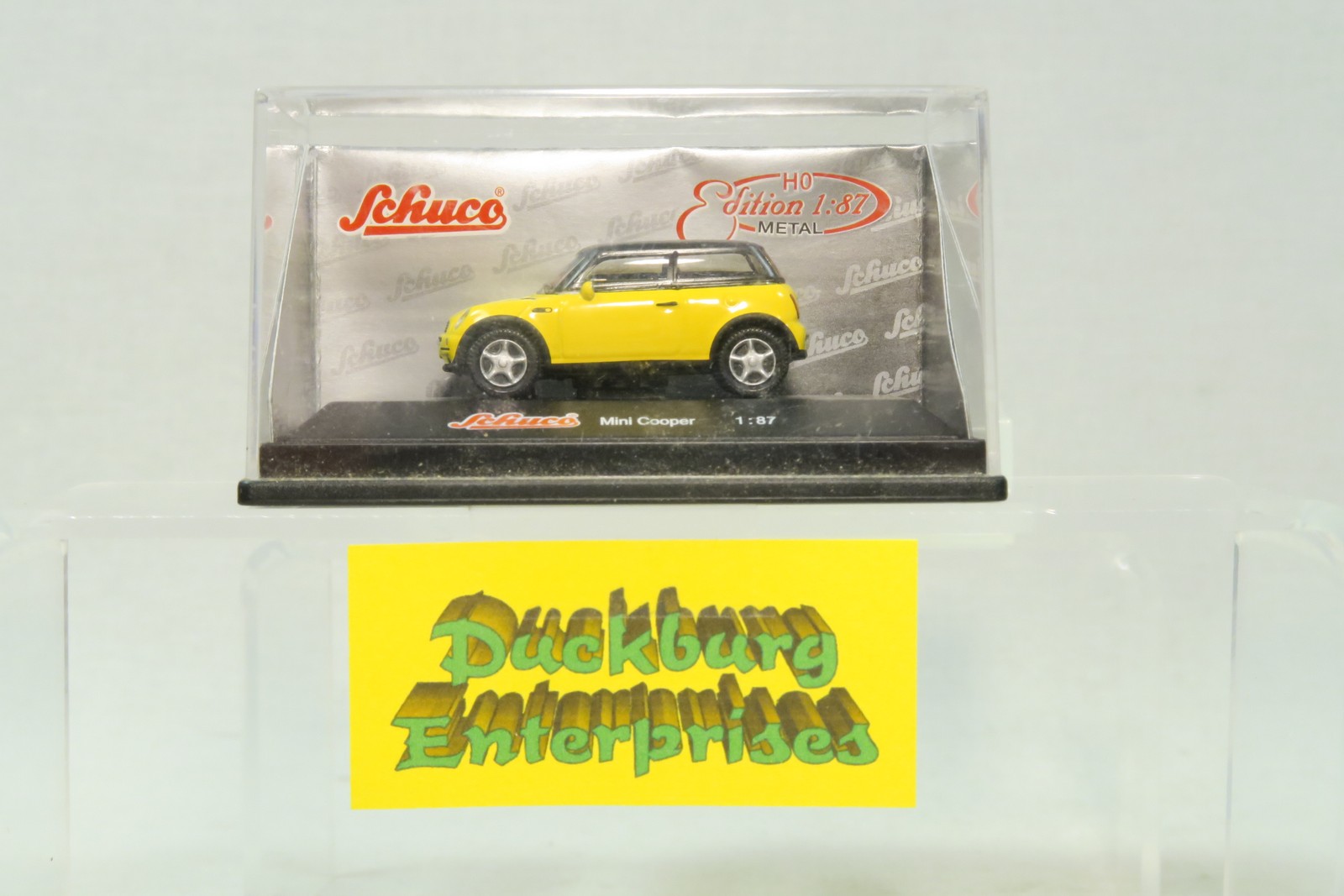 Schuco 1:87 PKW 21600 Mini Cooper in gelb / schwarz in OVP 185187 Schuco 1:87 PKW 21600 Mini Cooper in gelb / schwarz in OVP 185187