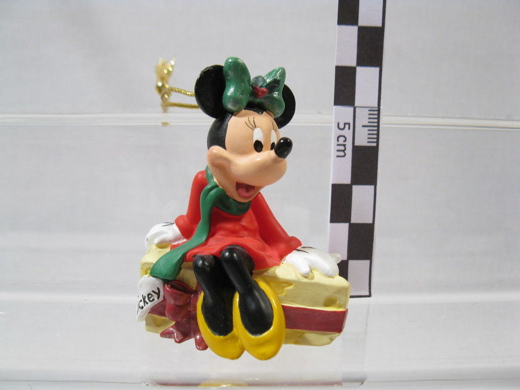 Minni Maus auf Käsestück Weihnachtsbaum Anhänger 60144 Minni Maus auf Käsestück Weihnachtsbaum Anhänger 60144
