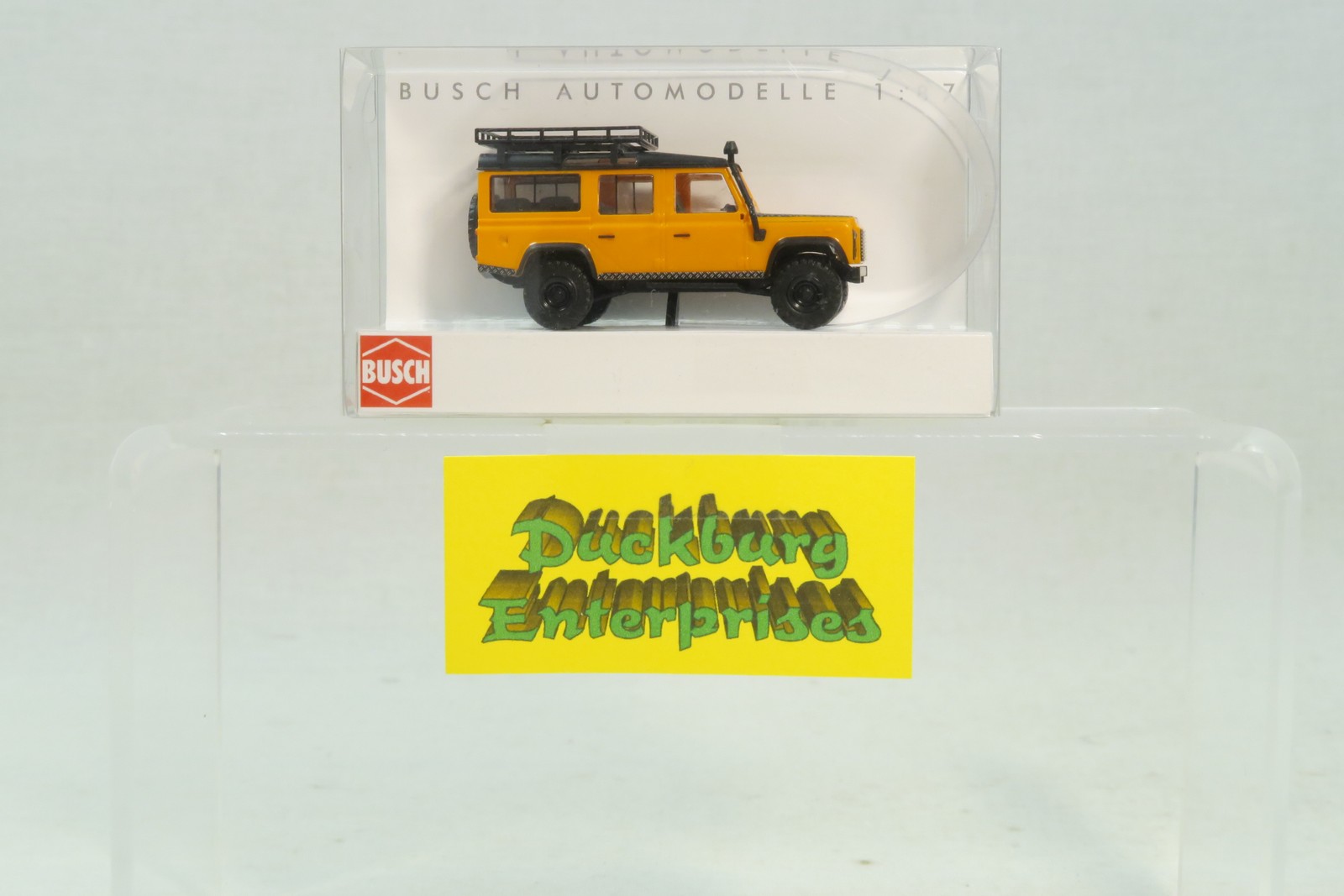 Busch 1:87 PKW Land Rover Defender 50323 orange in OVP 184813 Busch 1:87 PKW Land Rover Defender 50323 orange in OVP 184813