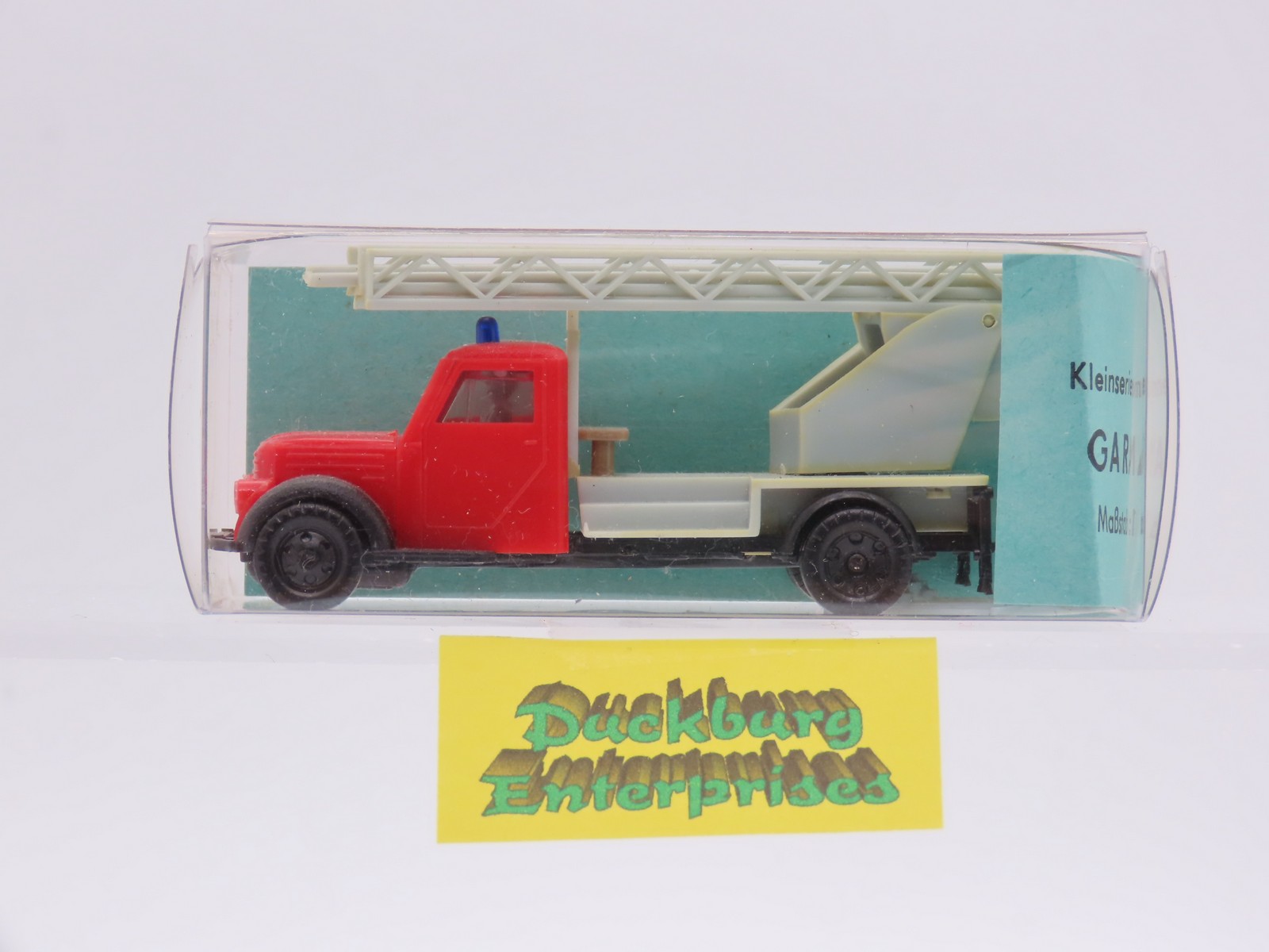 Beka x Garant Feuerwehr Leiterwagen rot in OVP 1:87 187993