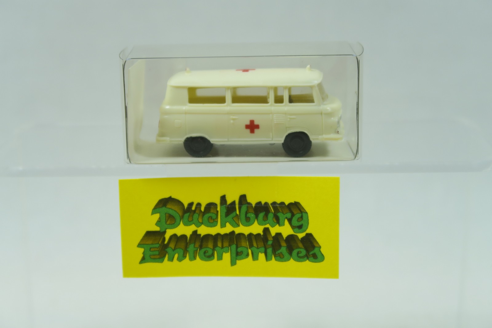 Mini Car 1:87 PKW 1013/4 Barkas B1000 Krankenwagen in OVP 169657 Mini Car 1:87 PKW 1013/4 Barkas B1000 Krankenwagen in OVP 169657