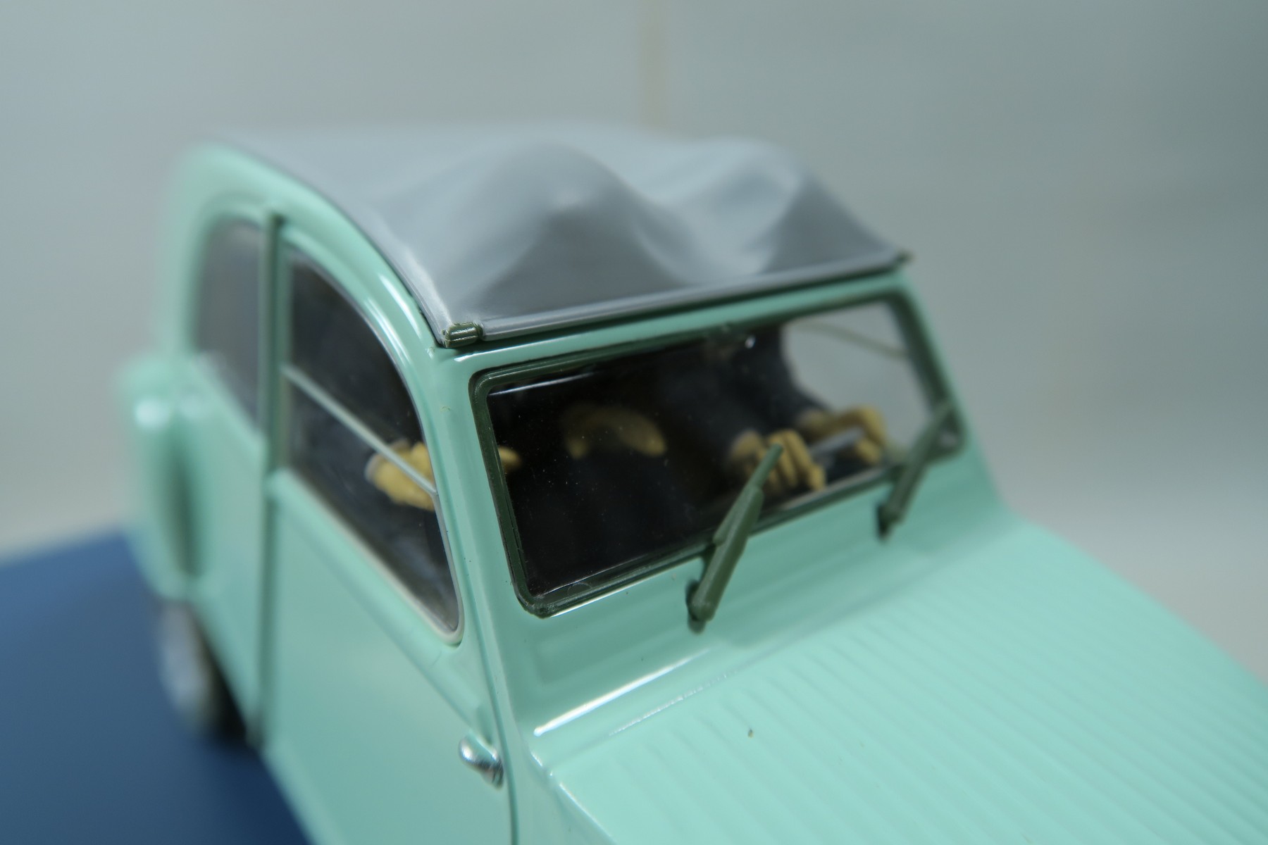 Tim & Struppi Tintin Auto 1/24 Schultzes 2 CV "Ente"  Moulinsart 29908