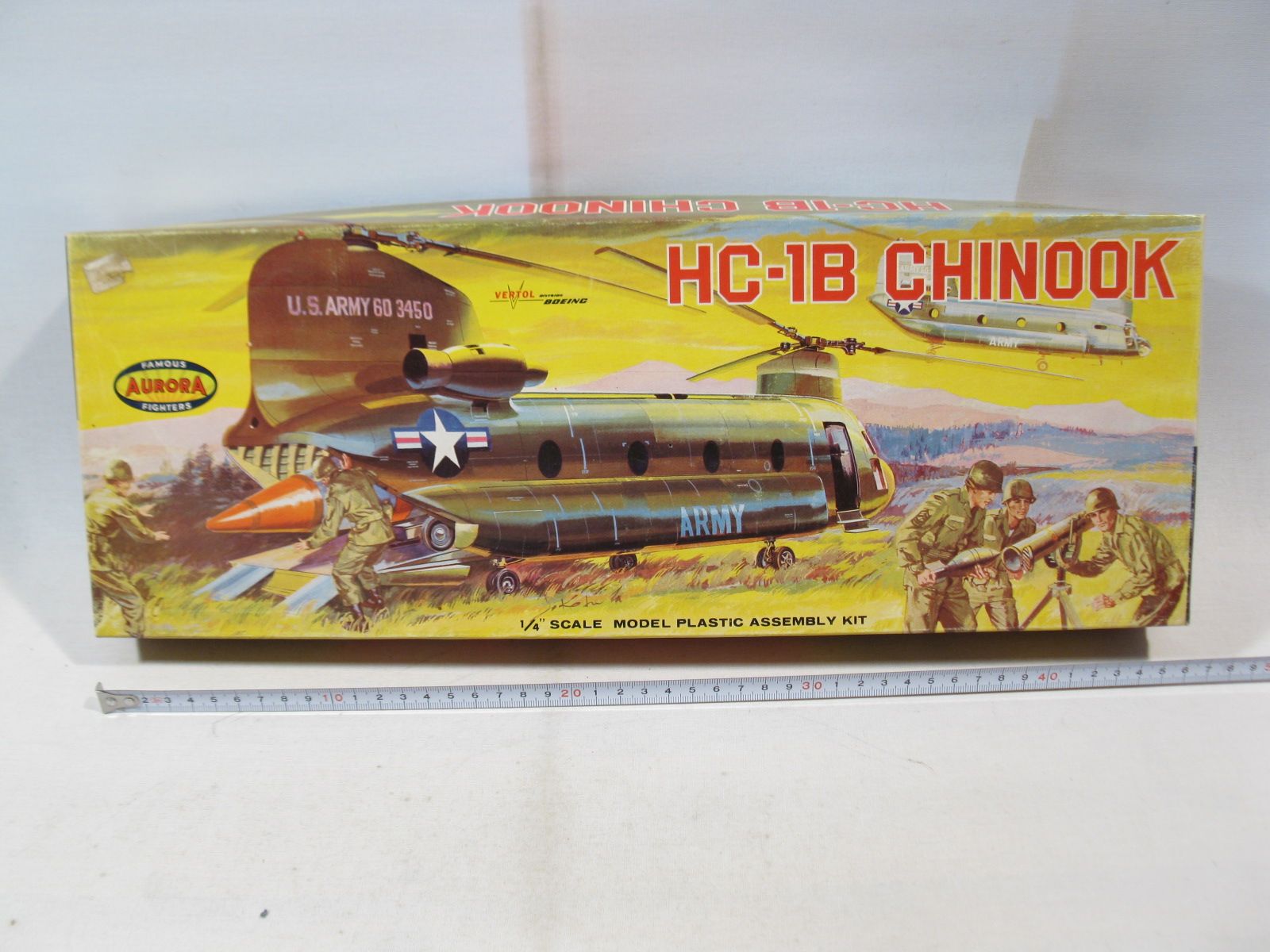 Aurora 350 198 HC-1B Chinook Helicopter v. 1961 scale 1/4´´ lose in box mb5277- Aurora 350 198 HC-1B Chinook Helicopter v. 1961 scale 1/4´´ lose in box mb5277-