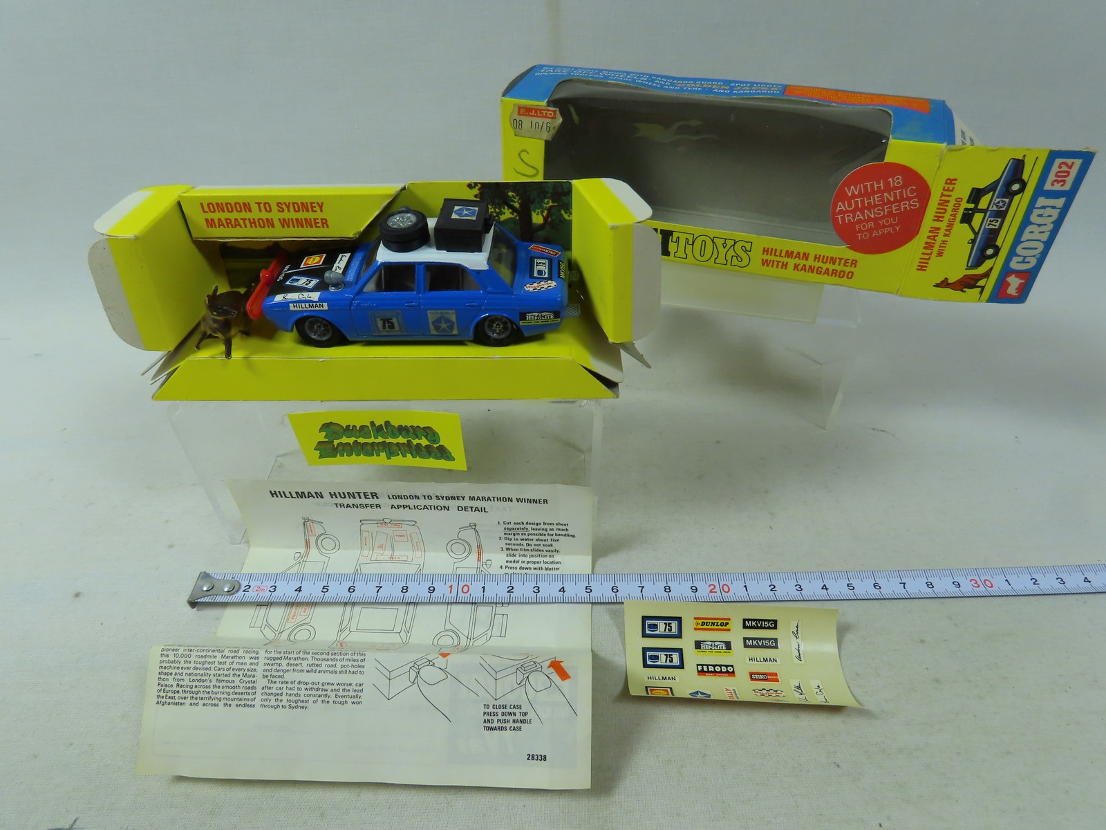 Corgi Toys 302 Hillman Hunter with Kangaroo in OVP 177573 Corgi Toys 302 Hillman Hunter with Kangaroo in OVP 177573
