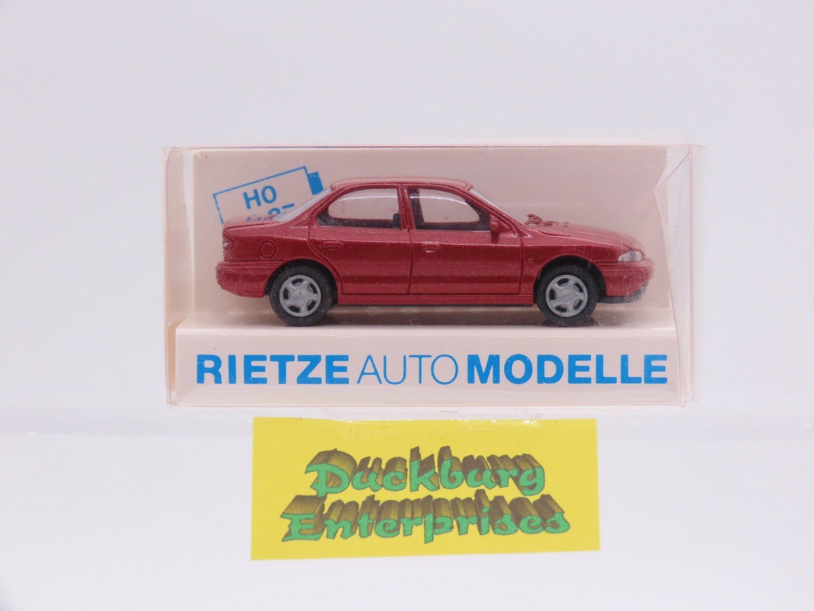 Rietze 20570 Ford Mondeo Stufenheck rot metallic in OVP 1:87 187953 Rietze 20570 Ford Mondeo Stufenheck rot metallic in OVP 1:87 187953